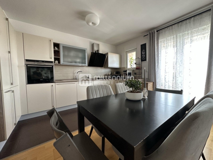Viškovo, 93.95 m2, dvoetažni 3S + DB, lođa, parking