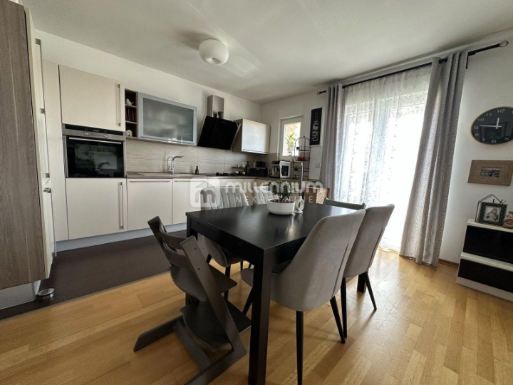 Viškovo, 93.95 m2, dvoetažni 3S + DB, lođa, parking