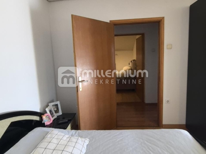 Grobnik, Dražice, 298 m2, samostojeća kuća s 3 stana