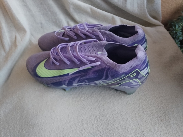 Kopačke nove Nike