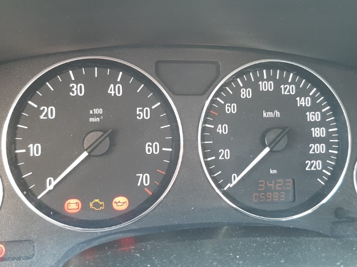 Prodajem Opel Astru G crne boje