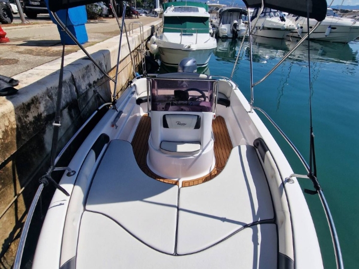 Ranieri Voyager 17