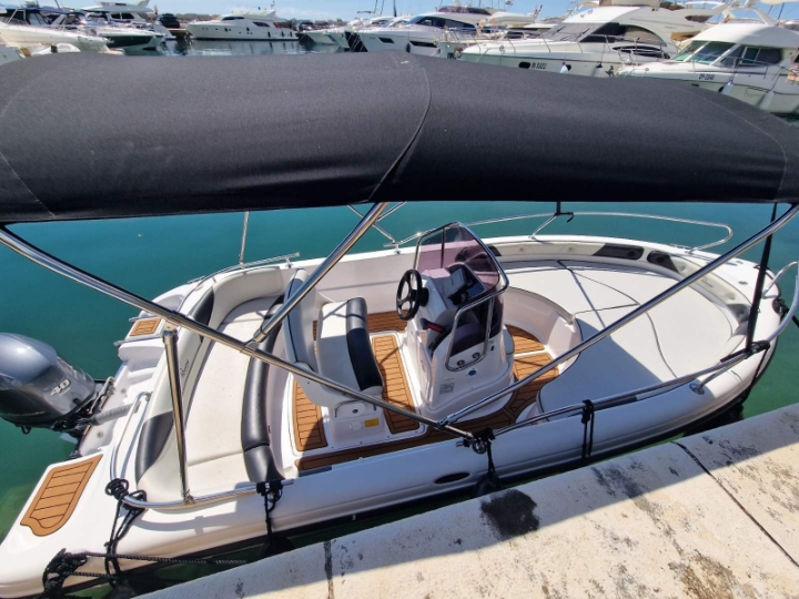 Ranieri Voyager 17