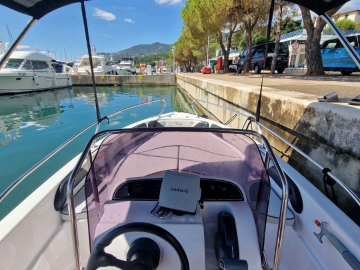 Ranieri Voyager 17
