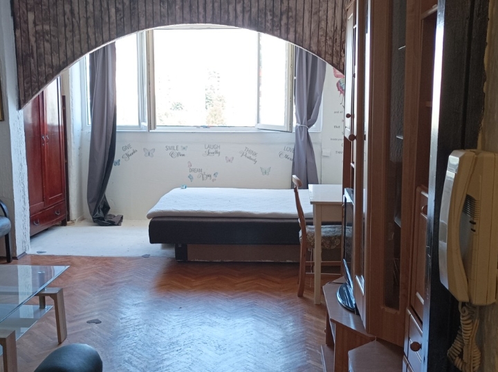 Garsonijera 35m2, 10. kat
