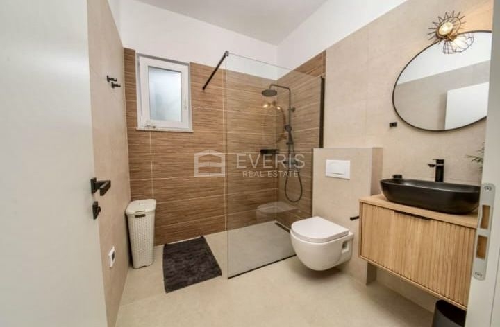 Novalja, Jakišnica, Kuća s bazenom, 160m2