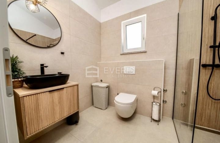 Novalja, Jakišnica, Kuća s bazenom, 160m2