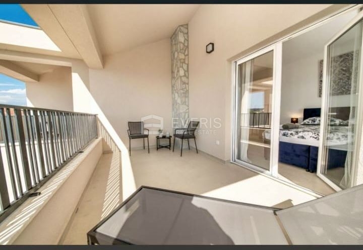 Novalja, Jakišnica, Kuća s bazenom, 160m2