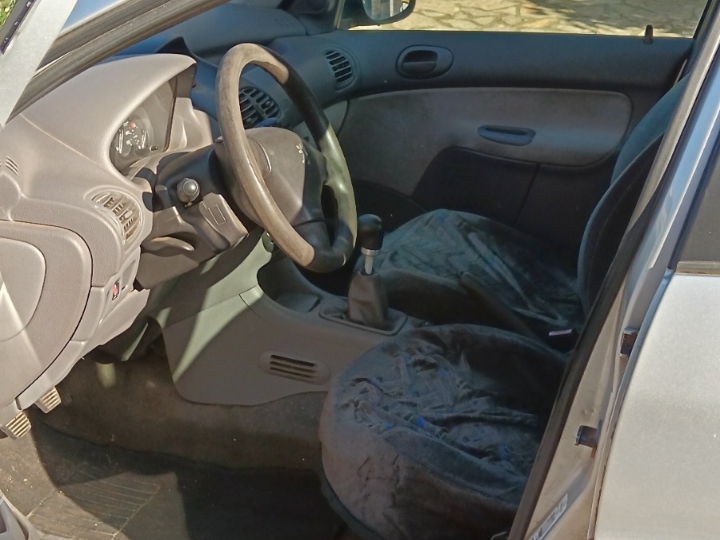 Peugeot 206 prvi vlasnik