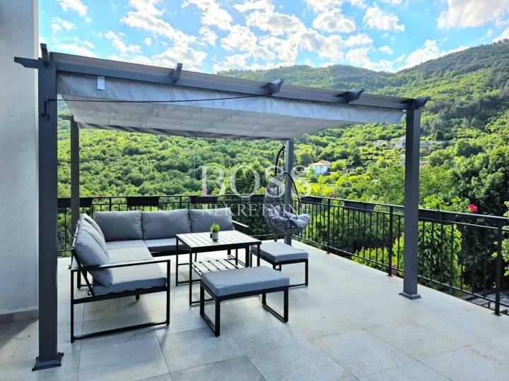 Brseč, dvojna kuća 130m2