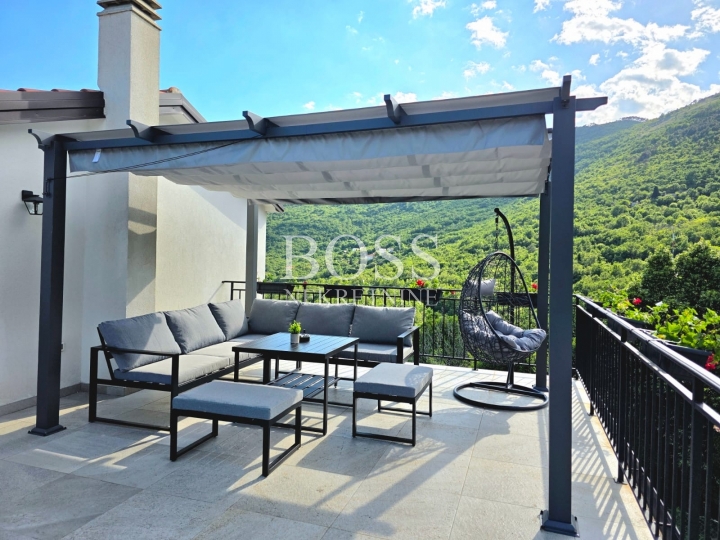 Brseč, dvojna kuća 130m2
