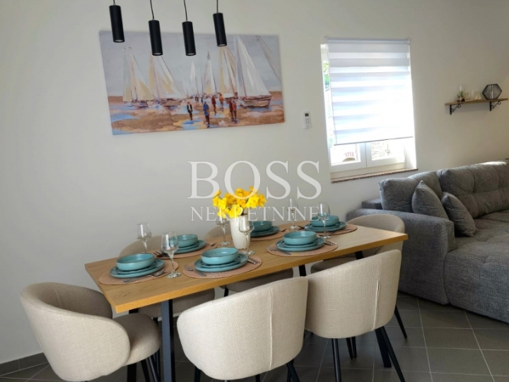 Brseč, dvojna kuća 130m2