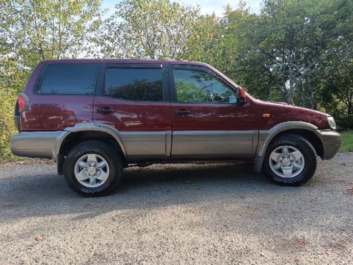 Nisan Terrano