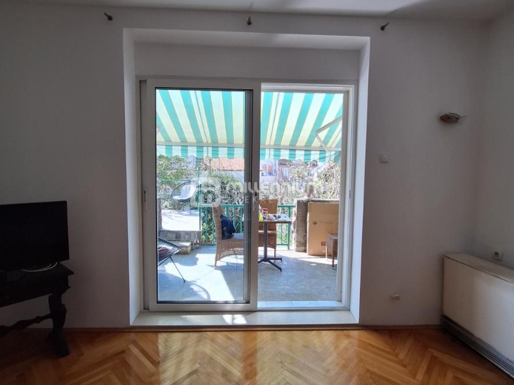 Crikvenica, 3-sobni stan, terasa, vrt