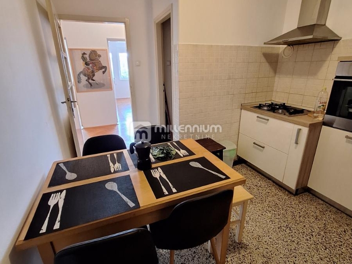 Crikvenica, 3-sobni stan, terasa, vrt