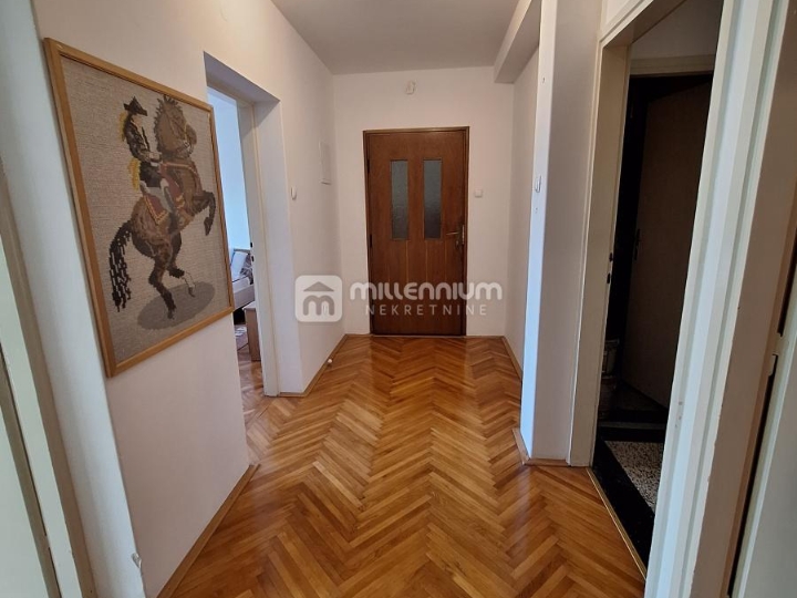 Crikvenica, 3-sobni stan, terasa, vrt