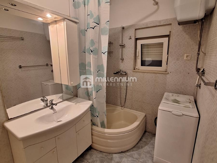 Crikvenica, 3-sobni stan, terasa, vrt