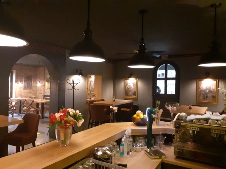 Restoran iznajmljujem