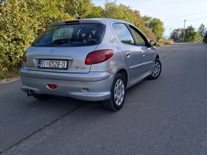 Peugeot 206 1.4 hdi 