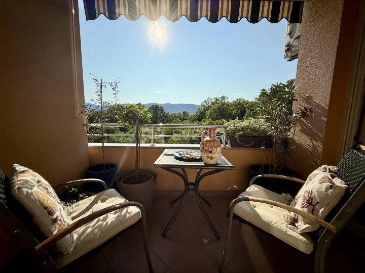 Rijeka, Martinkovac, dva stana 80 m2 i 59m2