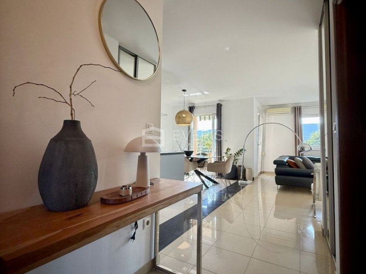 Rijeka, Martinkovac, dva stana 80 m2 i 59m2