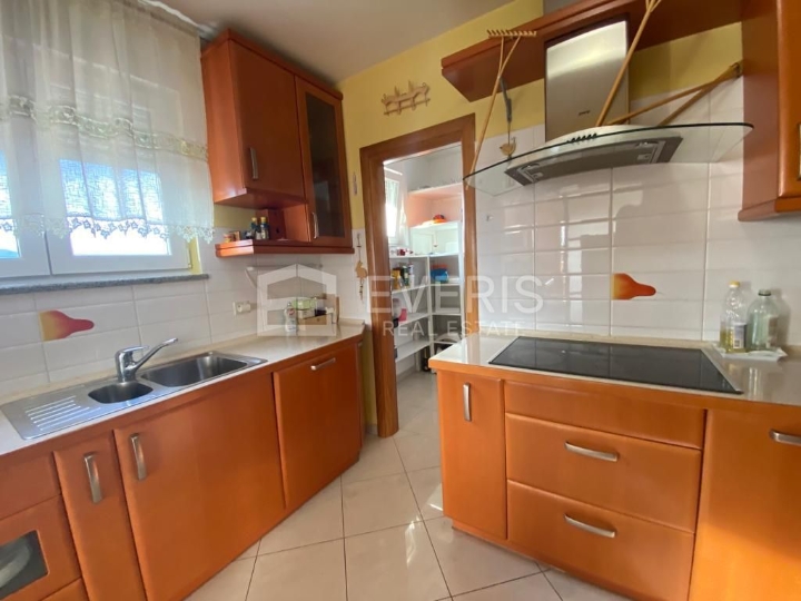 Kastav, Rešetari, stan 133 m2, 3S+DB