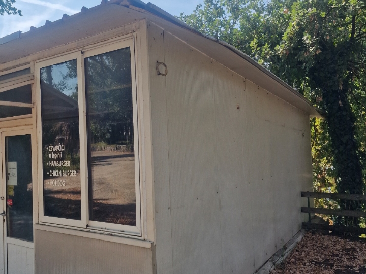 Montažni kiosk od panela 40 m2