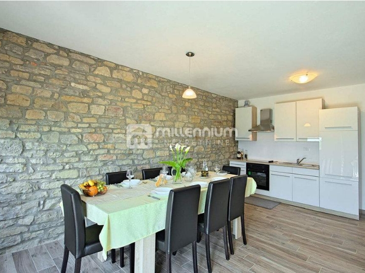 Istra, okolica Buja, 260m2, adaptirana kamena kuća