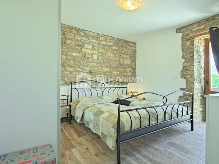 Istra, okolica Buja, 260m2, adaptirana kamena kuća