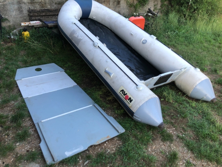 Gumenjak Yamaha 3,8 m dužine