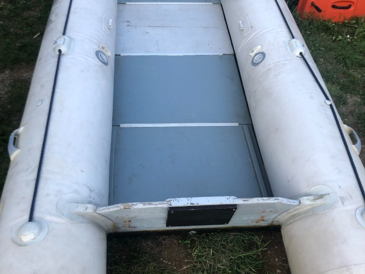 Gumenjak Yamaha 3,8 m dužine