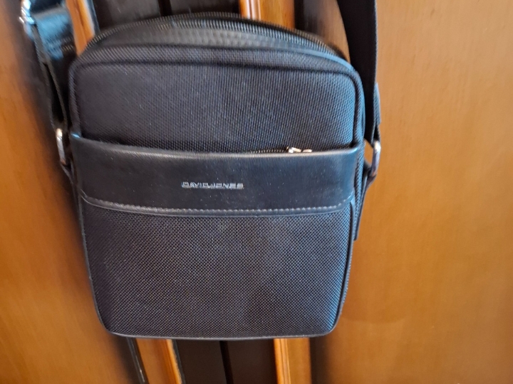 David Jones muška torba