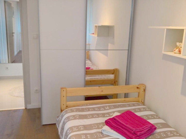 Opatija, 2S+DB, balkon, garaža