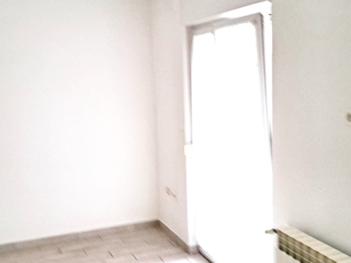 Hosti, 78m2, 2S+DB, 280 m2 okućnica