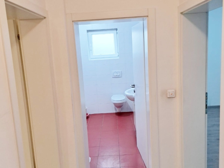 Hosti, 78m2, 2S+DB, 280 m2 okućnica