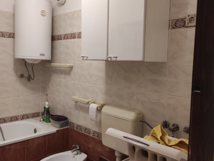 Iznajmljujem stan 40 m2 Drenova