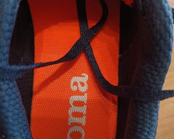 Tenisice Joma broj 34.