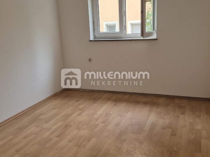 Rijeka, Zamet, 1S s dnevnim i terasom