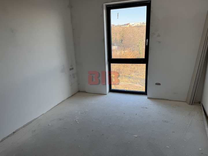 Kostrena, penthouse s garažom u urbanoj vili