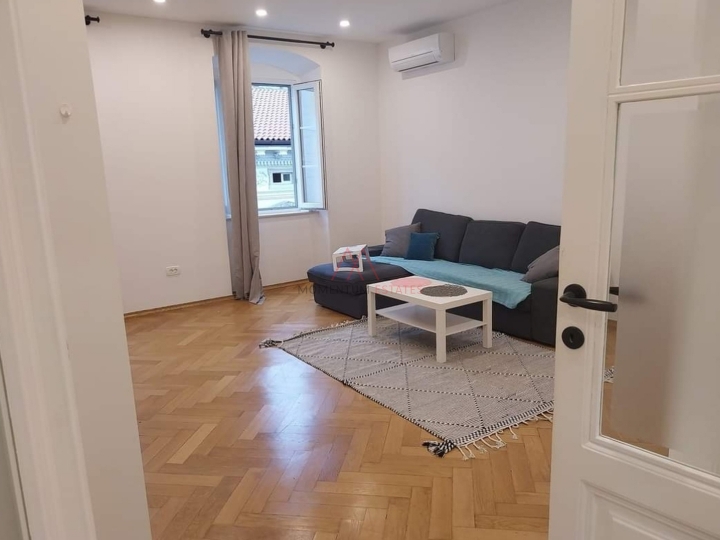 Centar, novoadaptirani stan na Korzu za najam