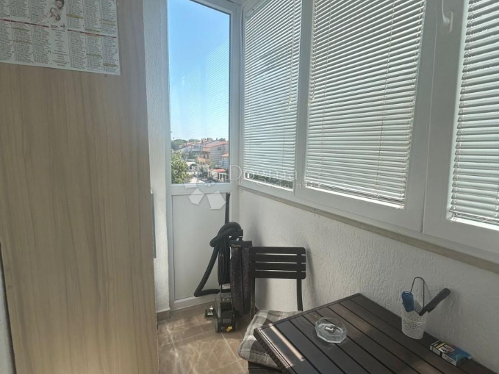 Dvoetažni stan u Fažani, 400 m od mora – 65 m² + galerija 28 m²