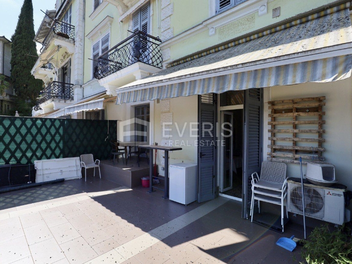 Opatija, centar, stan 100m od mora