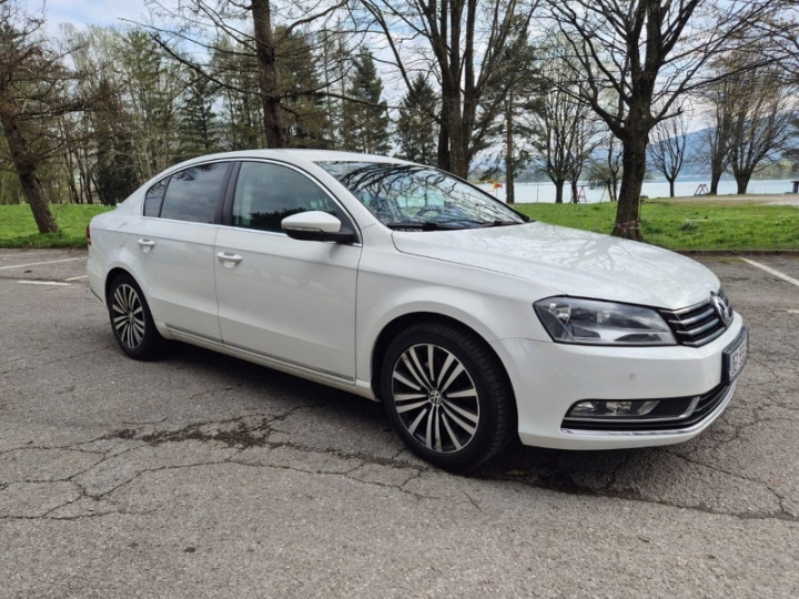 VW Passat B7 2.0 TDI, HR, odličan!