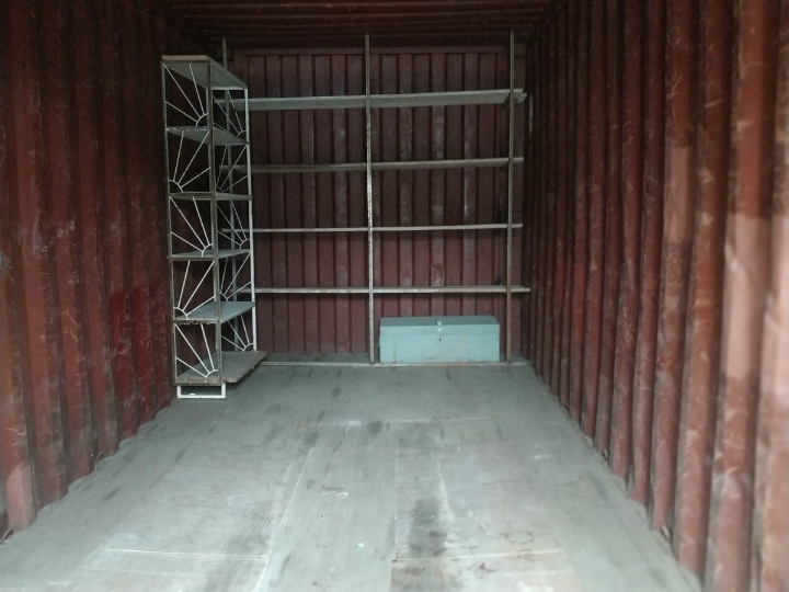 Prodajem brodski kontejner