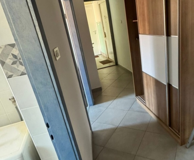 Iznajmljujem stan u centru Ri, 58m2