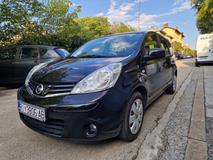 Nissan Note HR auto 1.4, odličan