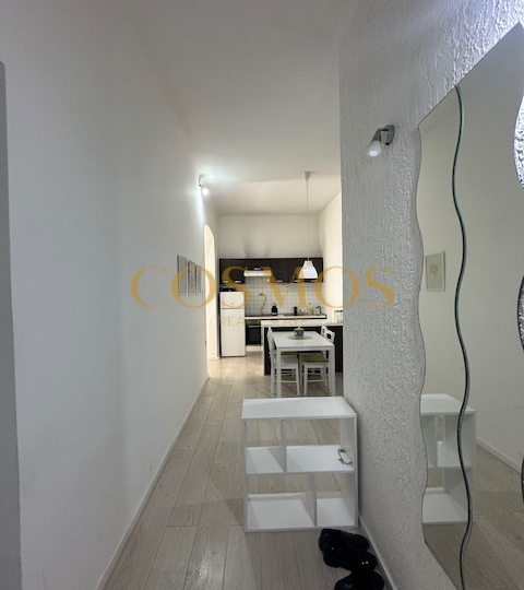 Rijeka, 2,5 sobni stan 65 m2, u Centru
