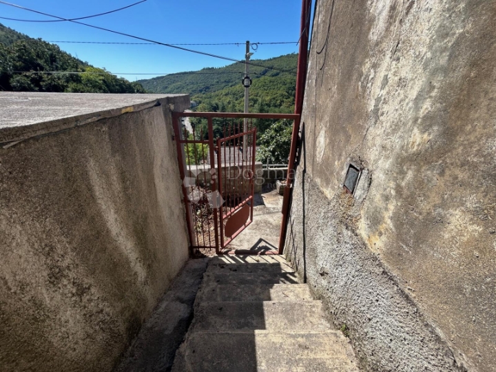 Kamena kućica u široj okolici riječkog centra