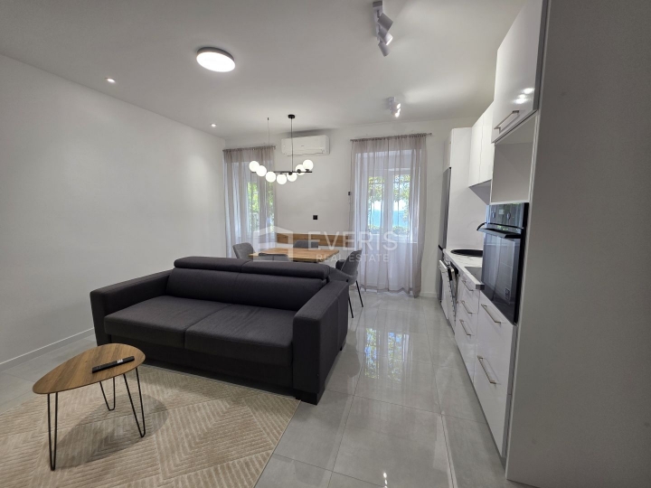Rijeka, Kantrida, stan 45m2, s okućnicom, najam