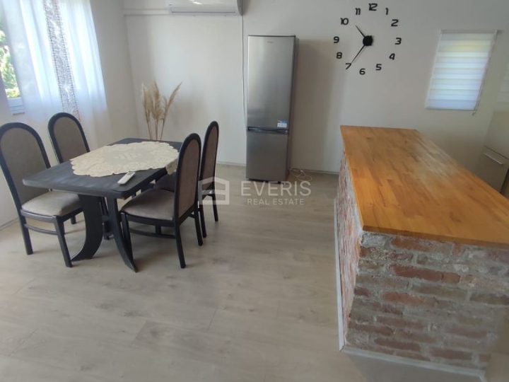 Veprinac, stan 90 m2, najam
